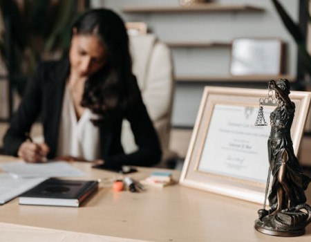 Documentação de imóvel: cuidados ao comprar imóveis de leilão