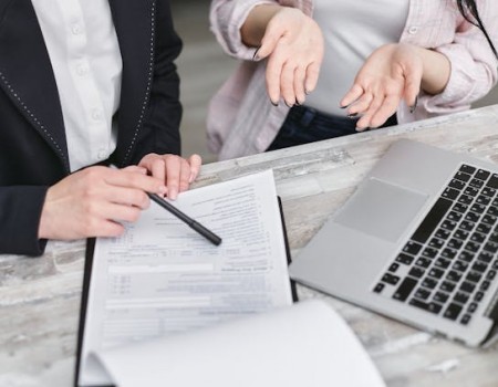 Contratos de locação de equipamentos: cláusulas essenciais